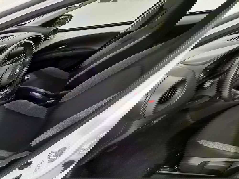 Toyota Aygo X usata a Salerno (9)