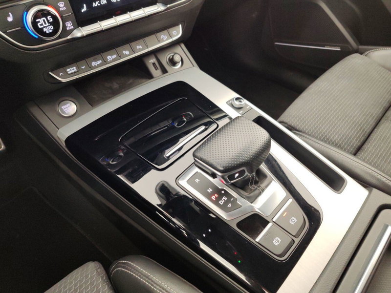 Audi Q5 Sportback usata a Massa-Carrara (11)