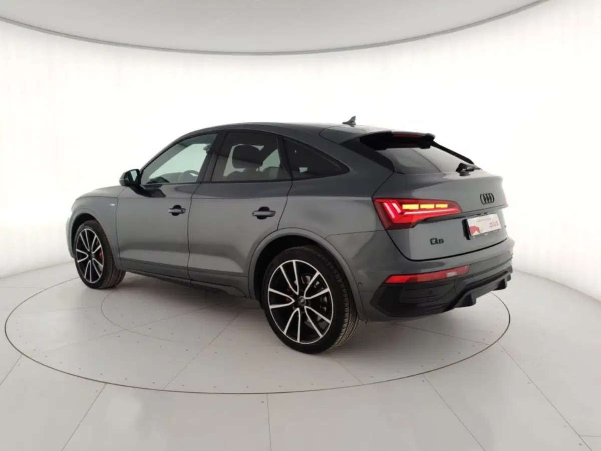 Audi Q5 Sportback usata a Massa-Carrara (2)
