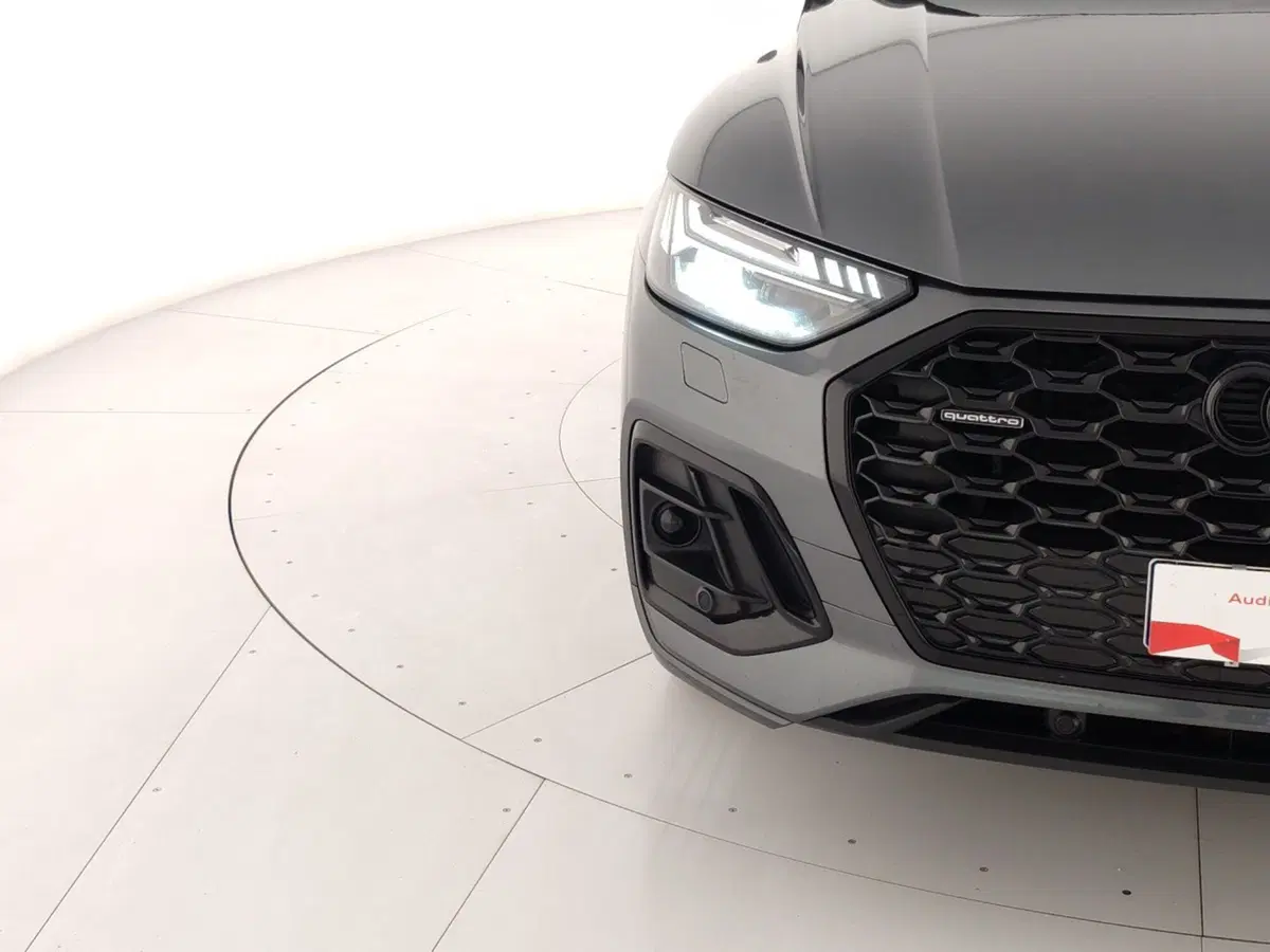 Audi Q5 Sportback usata a Massa-Carrara (5)
