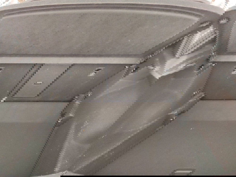 Volkswagen T-Roc usata a Massa-Carrara (16)