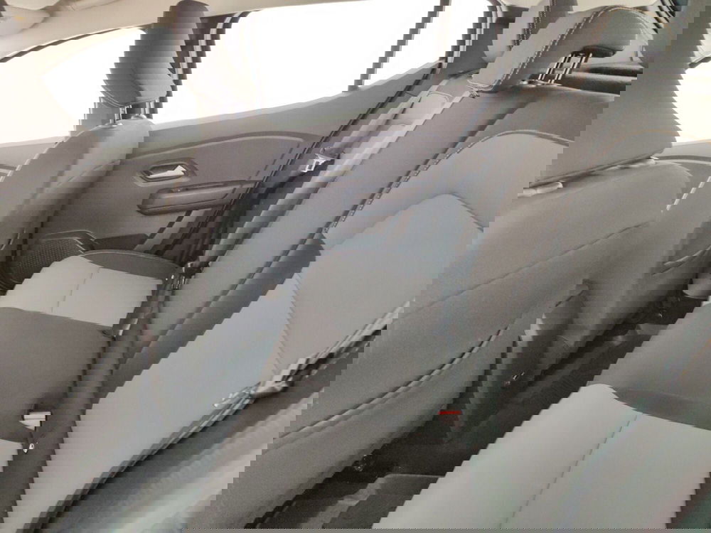 Dacia Duster usata a Massa-Carrara (10)