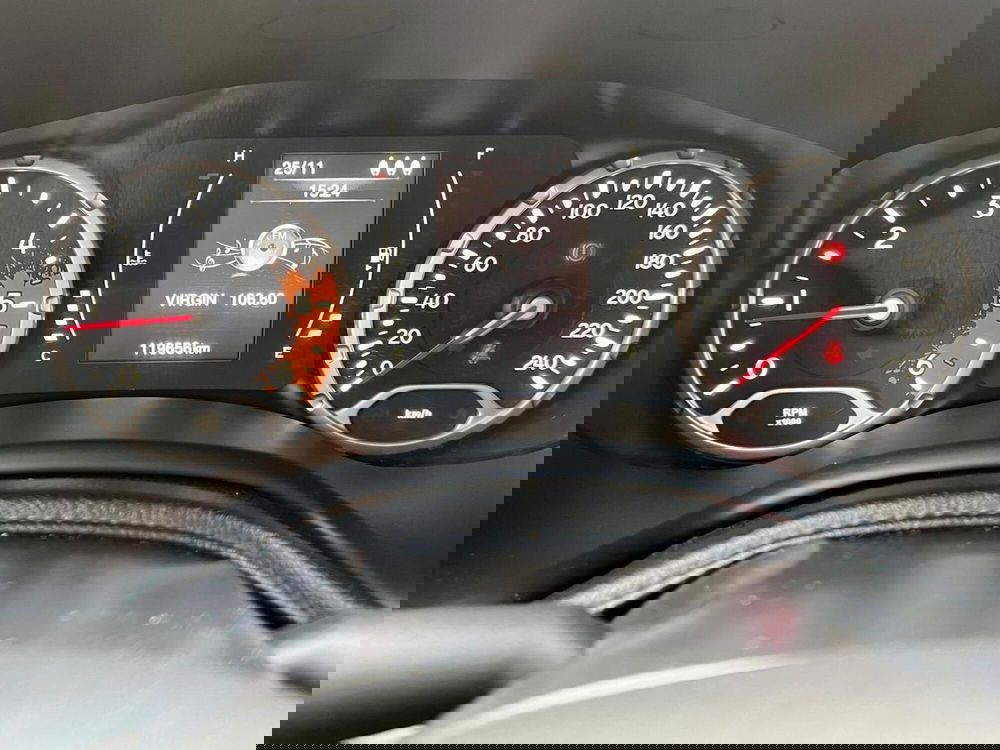 Jeep Renegade usata a Bari (9)