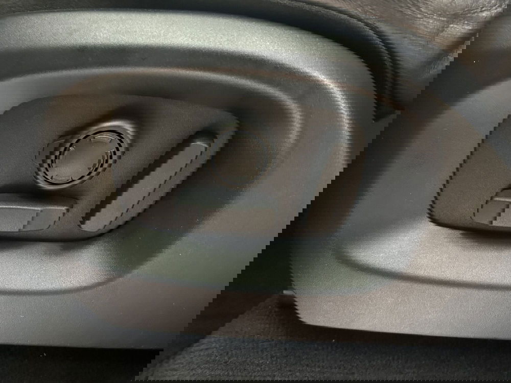 Land Rover Range Rover Sport usata a Bari (13)