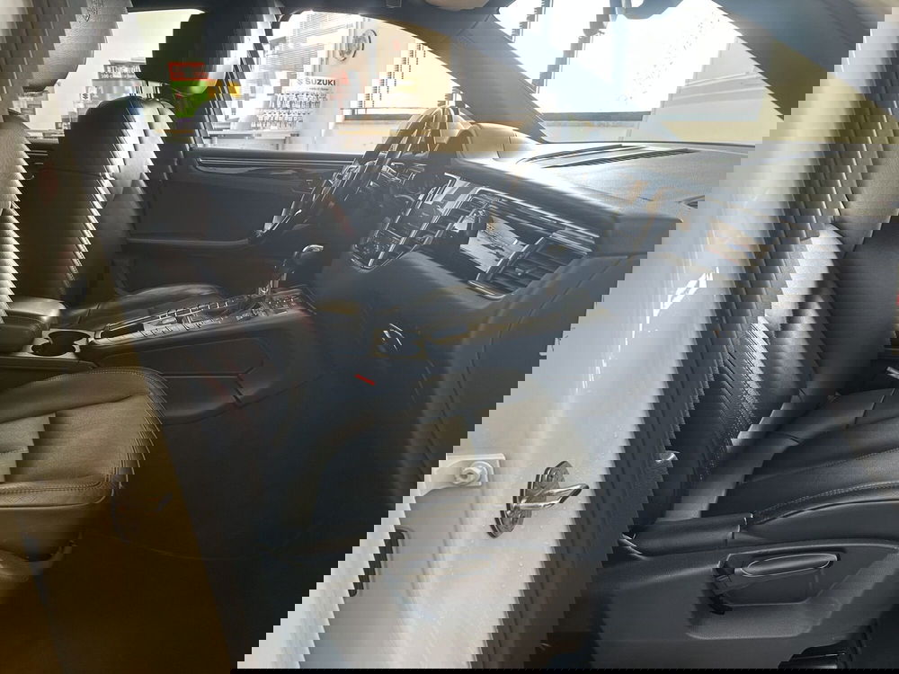 Porsche Macan usata a Bari (14)