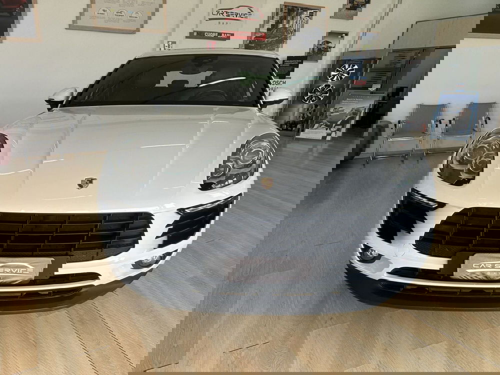 Porsche Macan usata a Bari (2)