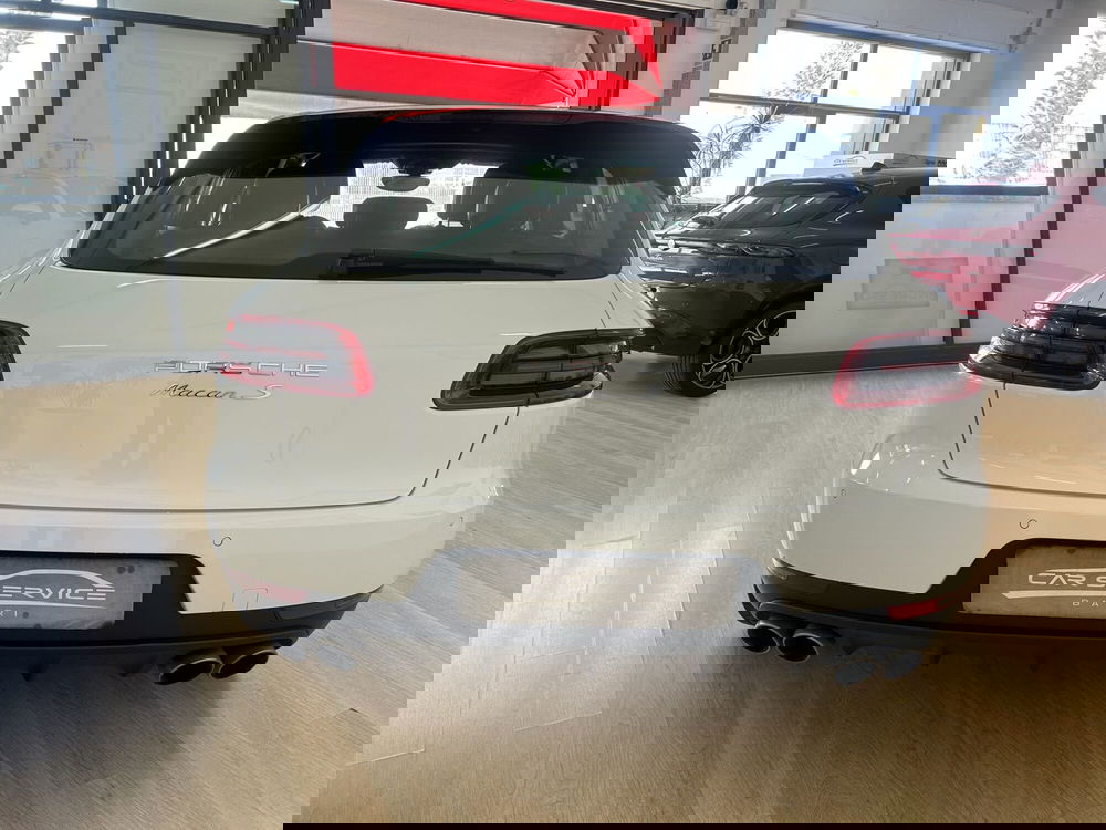 Porsche Macan usata a Bari (6)