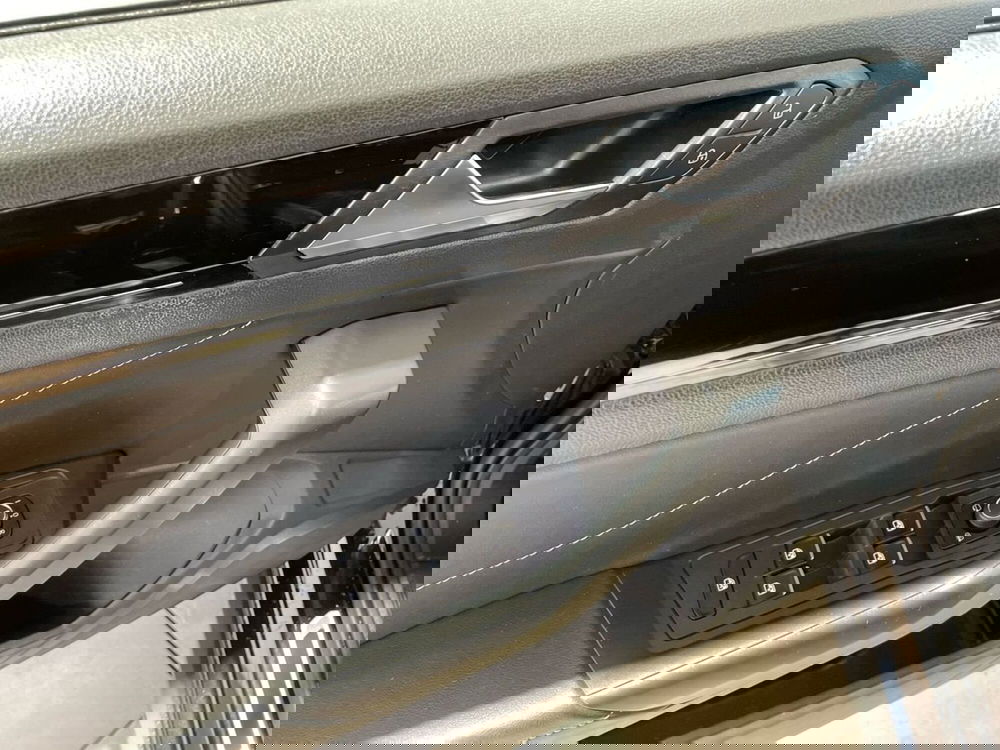 Volkswagen T-Roc usata a Pistoia (19)