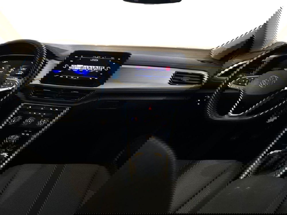 Volkswagen T-Roc usata a Prato (11)