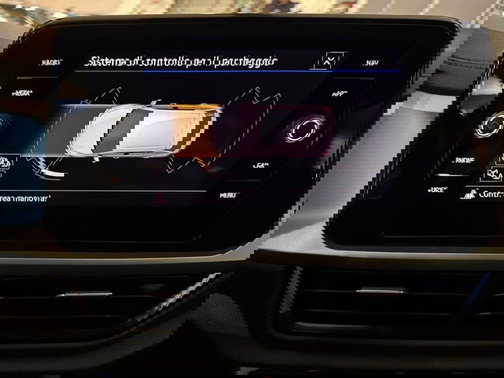 Volkswagen T-Roc usata a Prato (17)