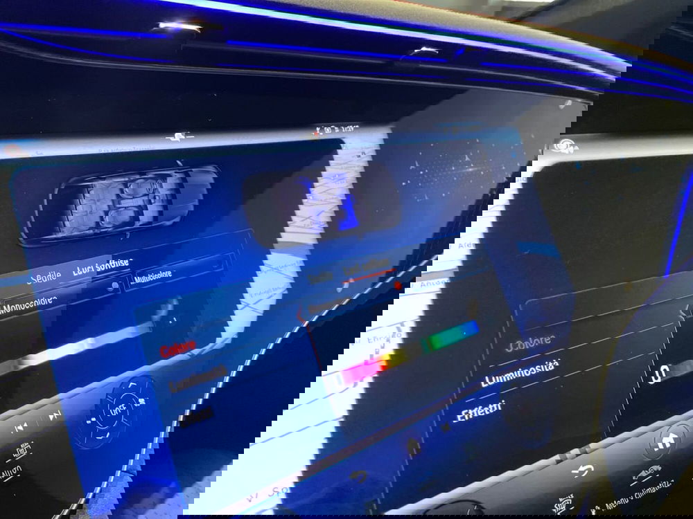 Mercedes-Benz EQE SUV nuova a Prato (18)