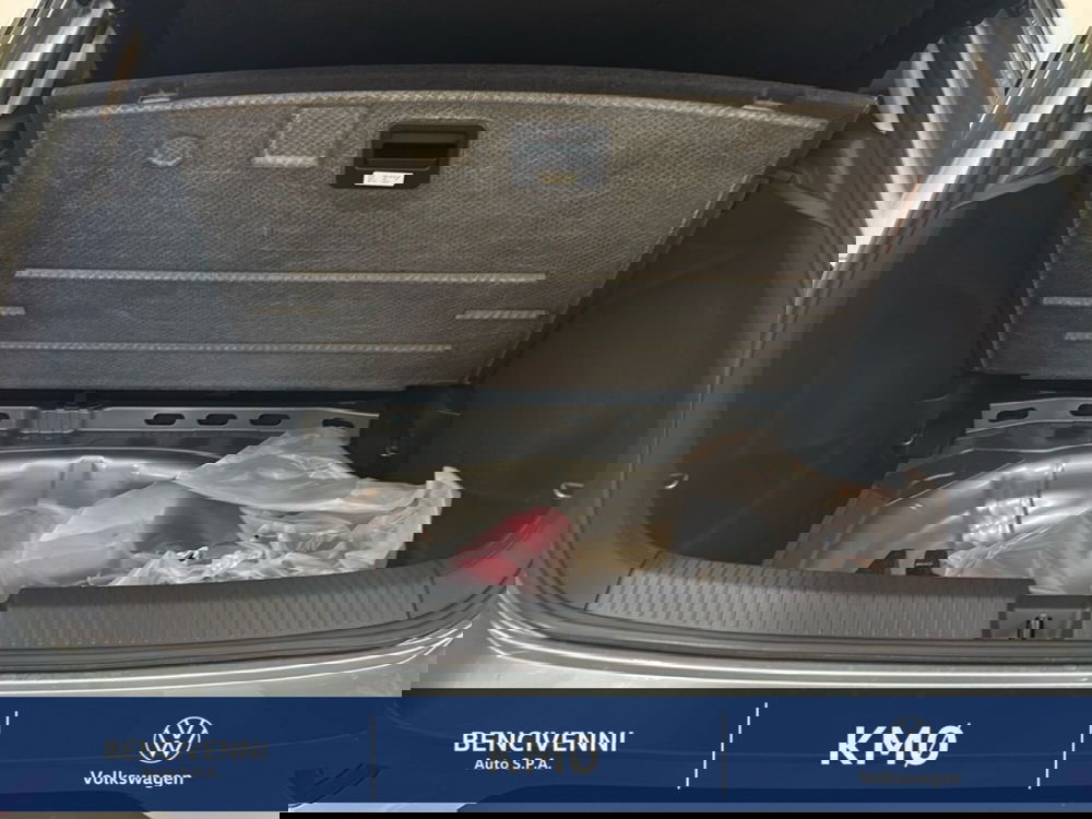 Volkswagen T-Roc nuova a Catanzaro (13)