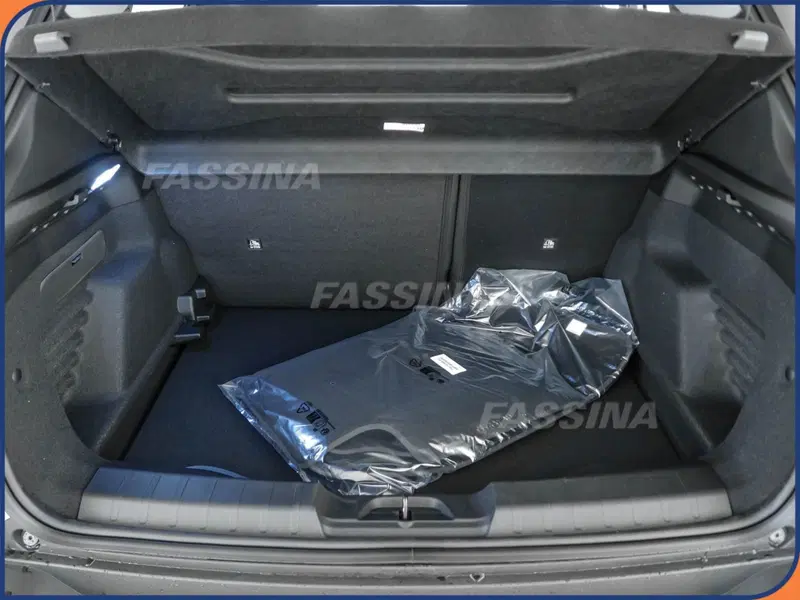 Jeep Avenger nuova a Milano (11)