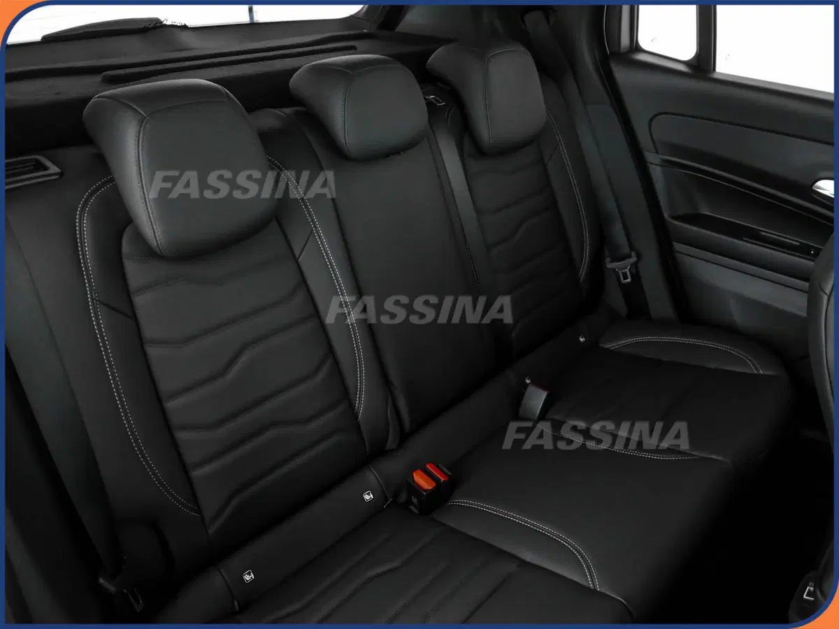 Jeep Avenger nuova a Milano (12)