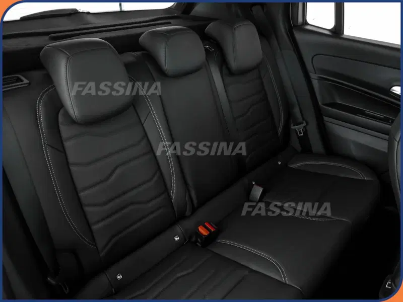 Jeep Avenger nuova a Milano (12)