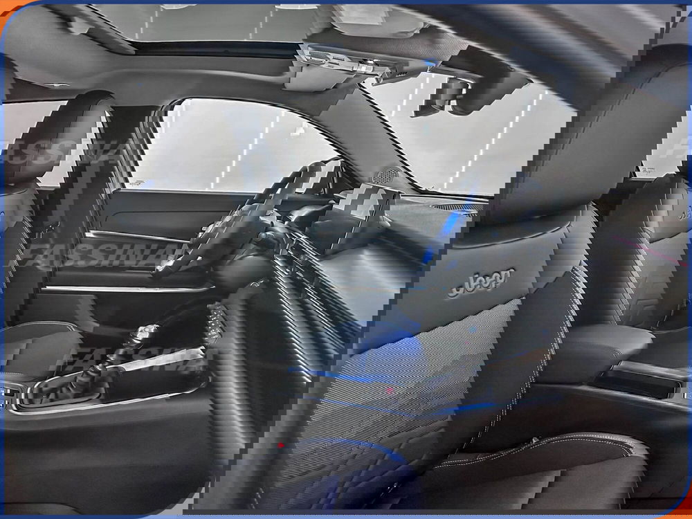 Jeep Avenger nuova a Milano (13)