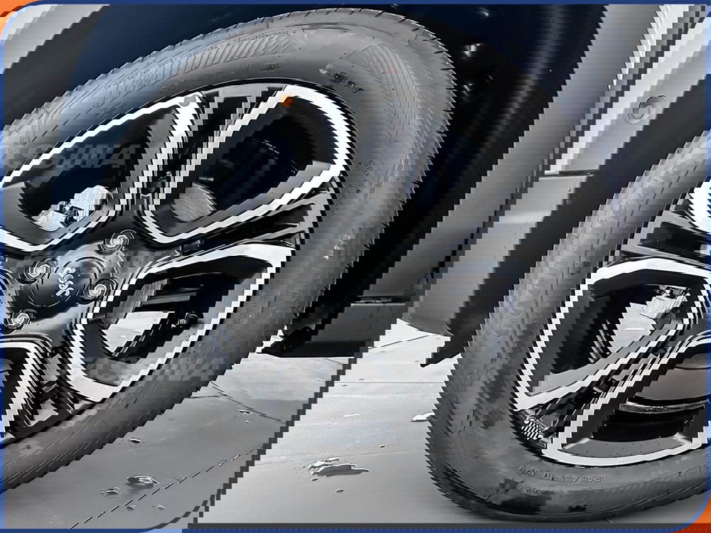 Jeep Avenger nuova a Milano (7)