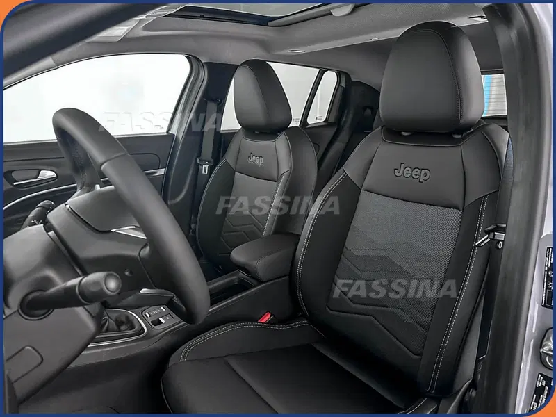 Jeep Avenger nuova a Milano (8)