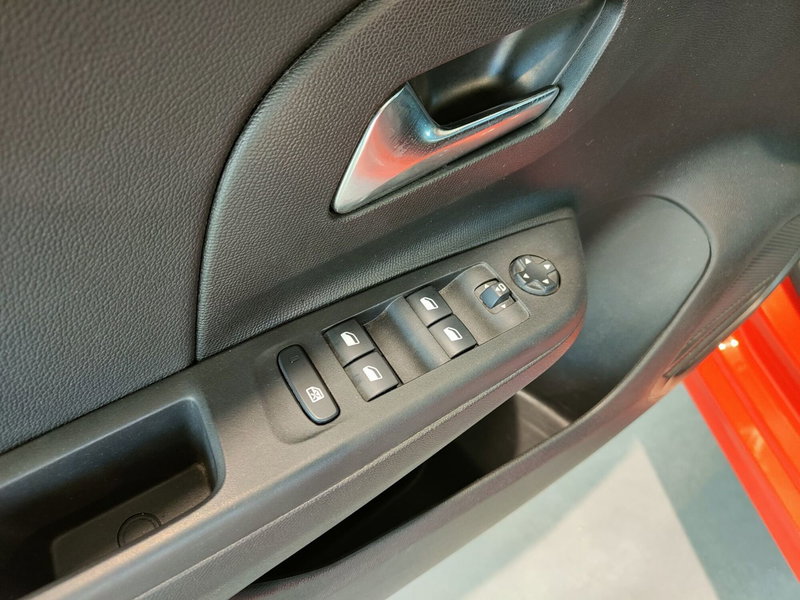 Opel Corsa usata a Torino (12)