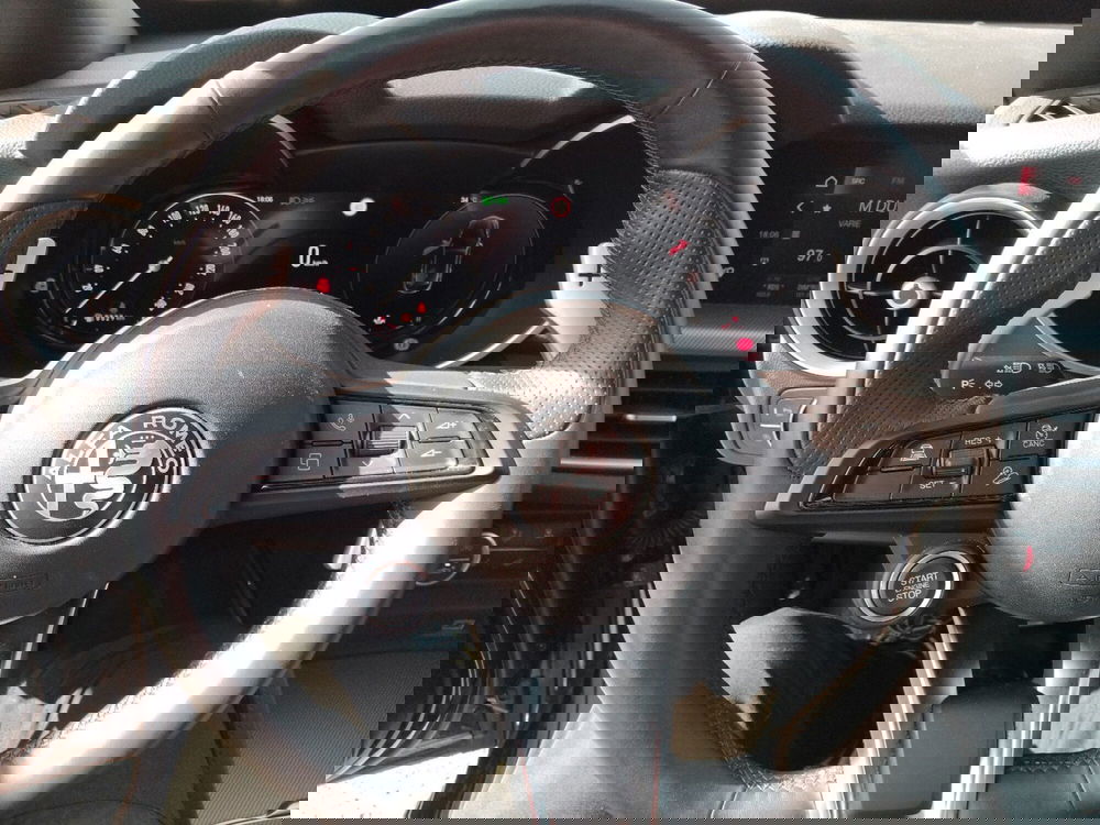 Alfa Romeo Stelvio usata a Latina (18)