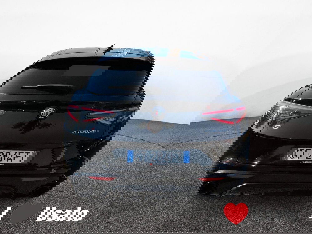 Alfa Romeo Stelvio usata a Latina (5)