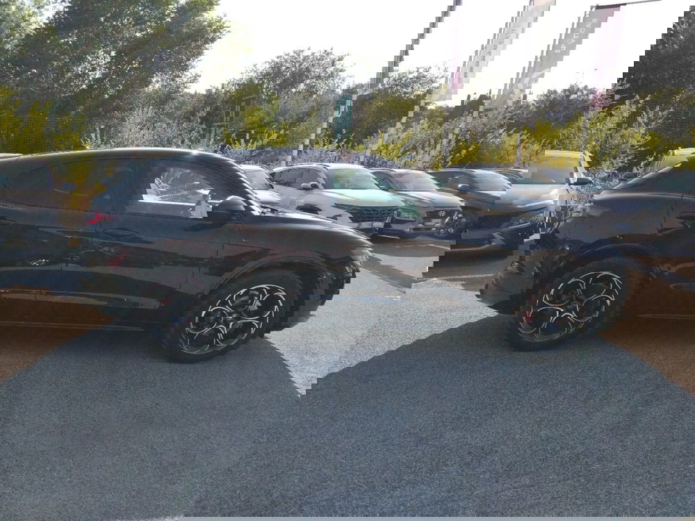 Alfa Romeo Stelvio usata a Latina (6)