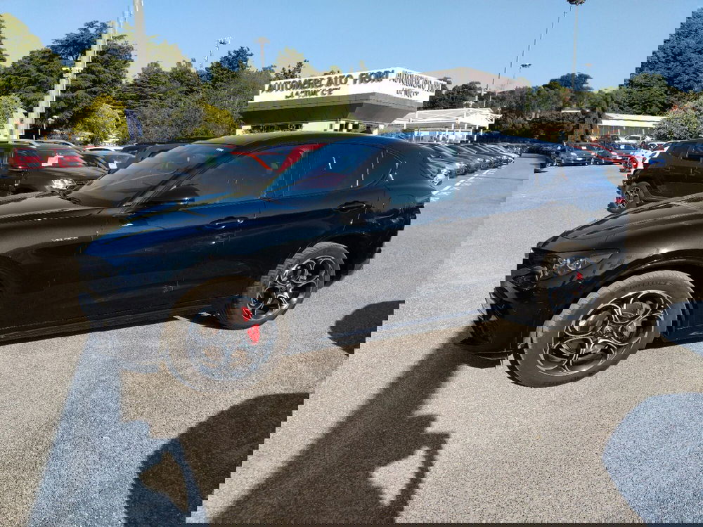 Alfa Romeo Stelvio usata a Latina (8)