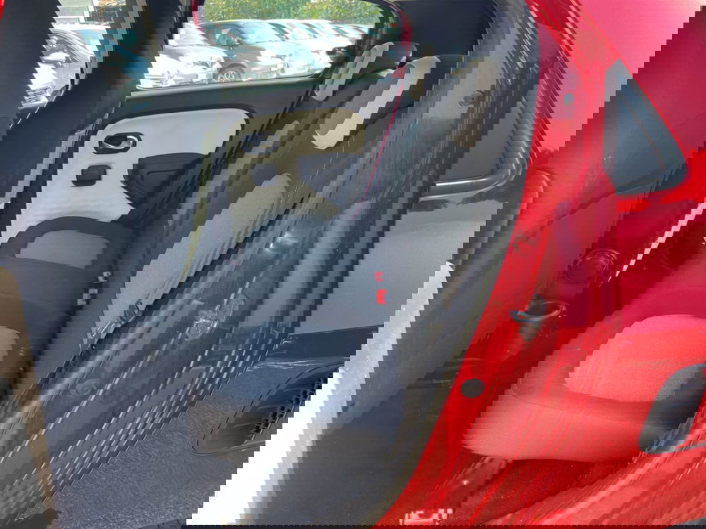 Renault Twingo usata a Roma (12)