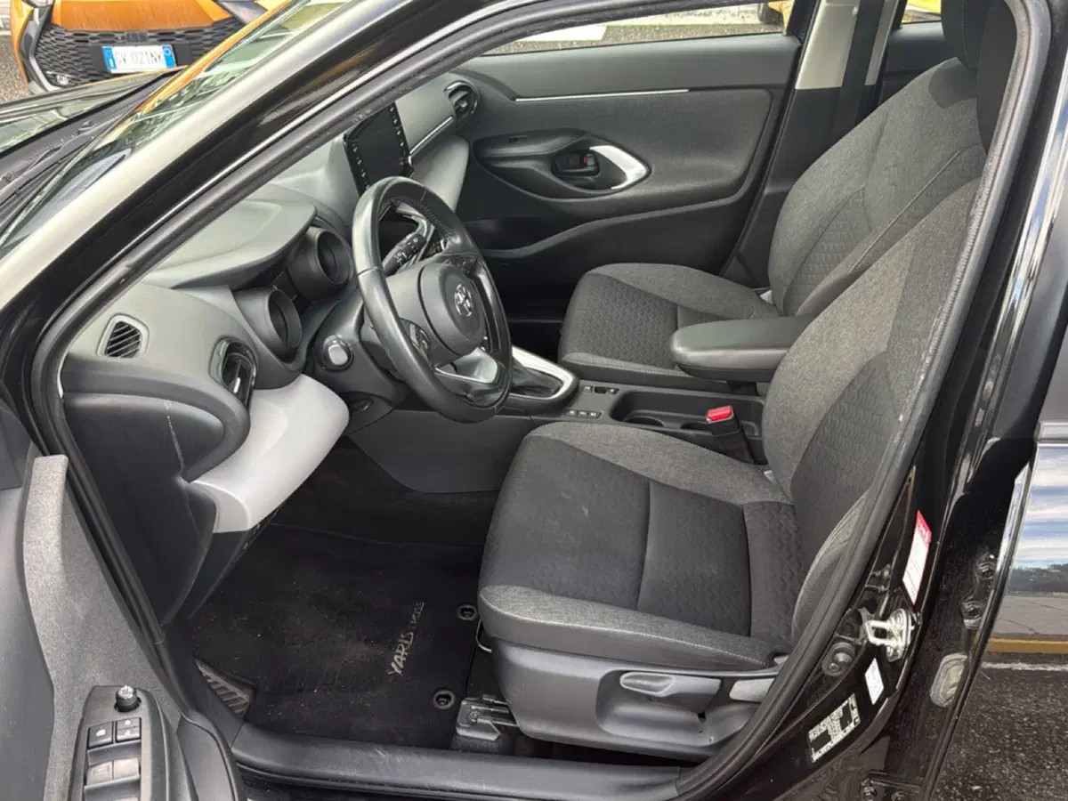 Toyota Yaris Cross usata a Reggio Calabria (5)