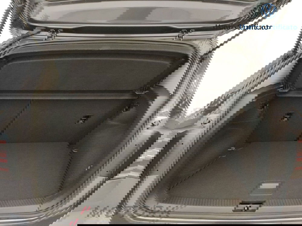 Volkswagen T-Cross usata a Varese (9)