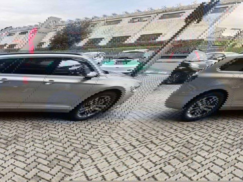 Volkswagen Passat Variant usata a Savona (5)