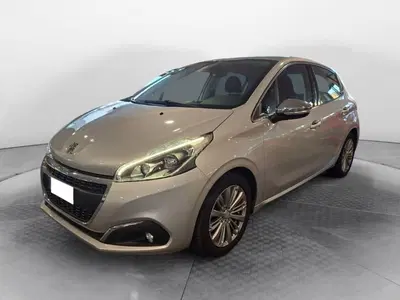 Peugeot 208 Turbo 110 S&amp;S 5 porte Allure del 2018 usata a Torino