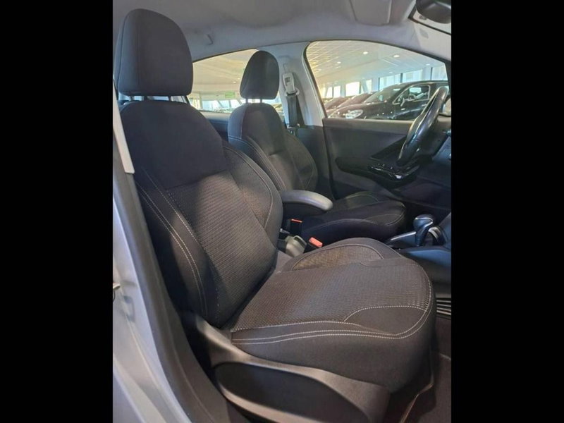 Peugeot 208 usata a Torino (13)