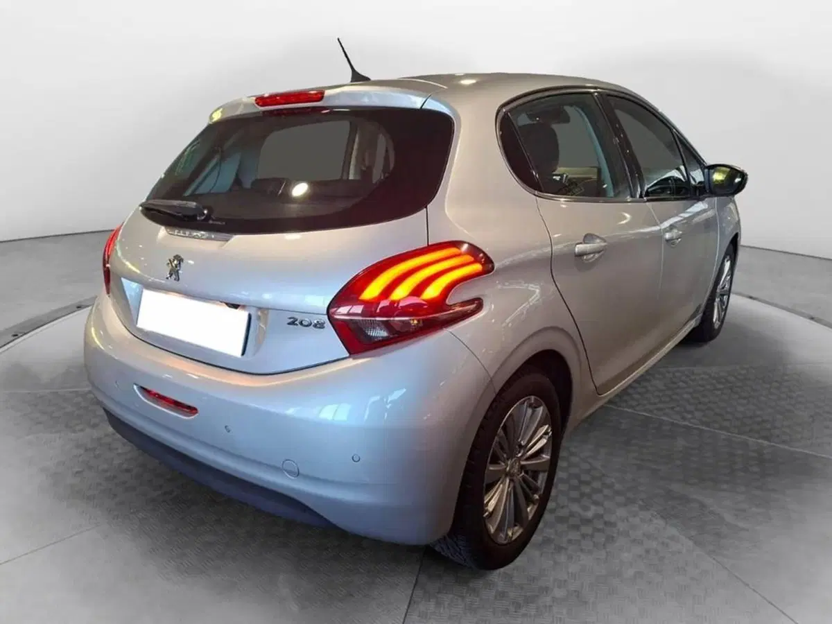Peugeot 208 usata a Torino (4)