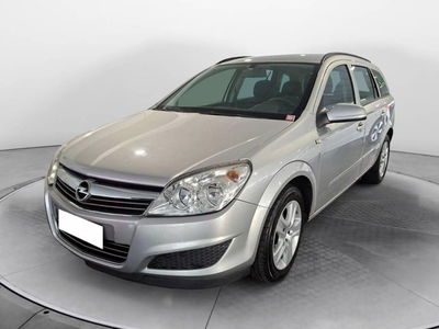 Opel Astra Station Wagon 1.6 115CV Sports Cosmo del 2010 usata a Torino
