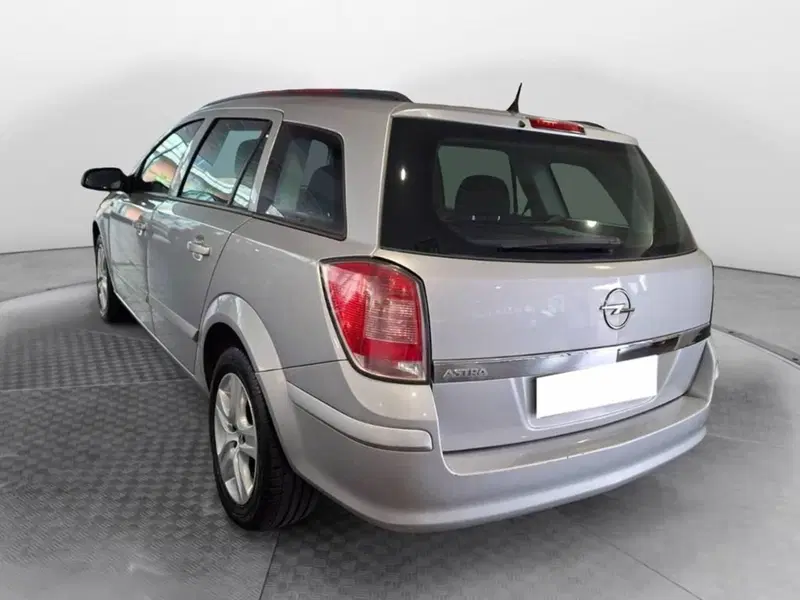 Opel Astra Station Wagon usata a Torino (6)