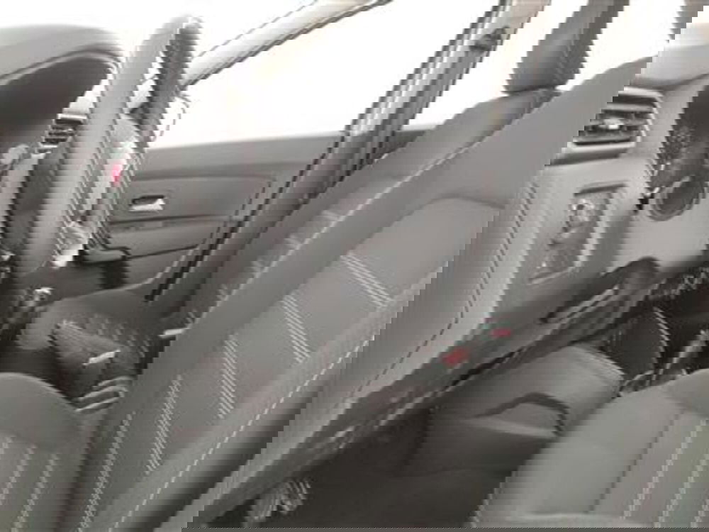 Dacia Duster usata a Bari (12)