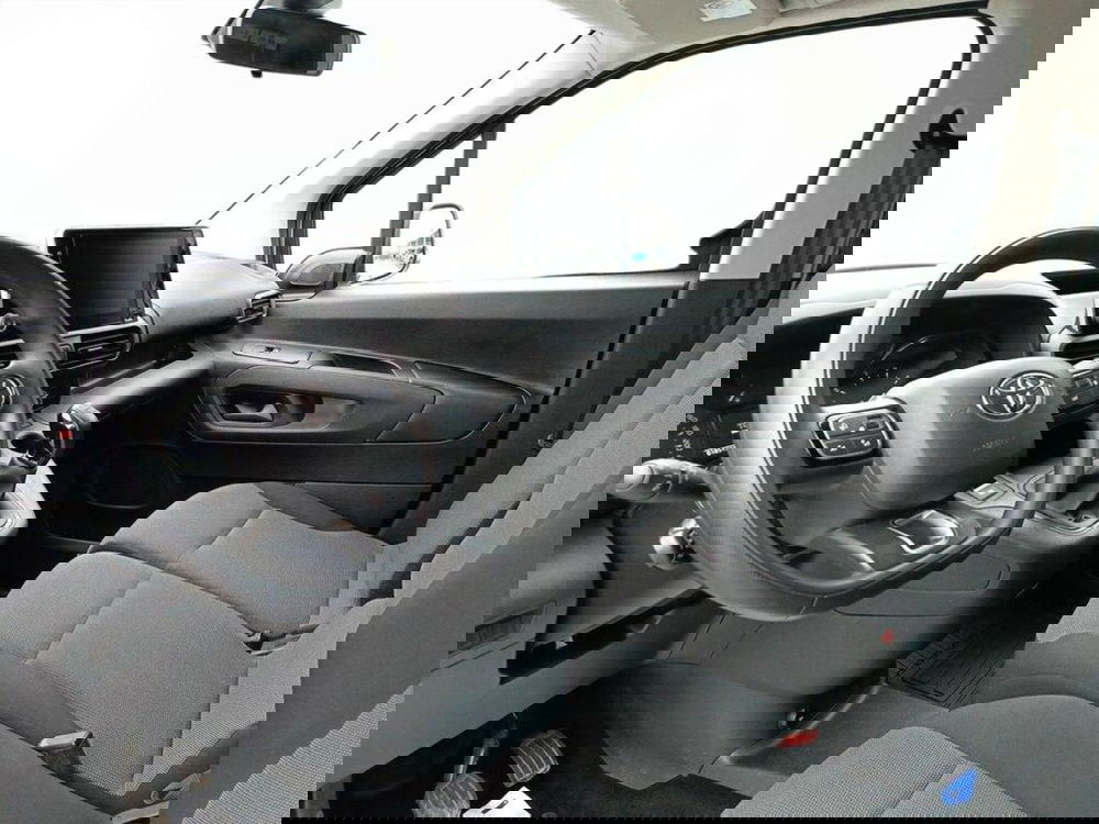 Toyota Proace City Furgone usata a Monza e Brianza (11)