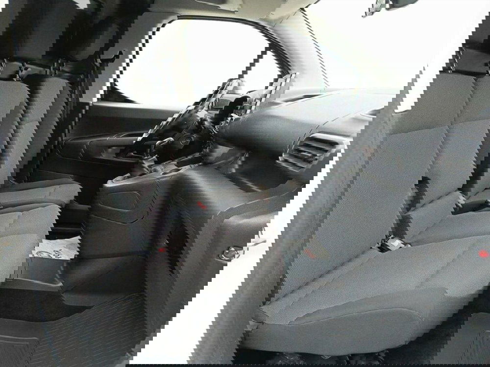 Toyota Proace City Furgone usata a Monza e Brianza (12)