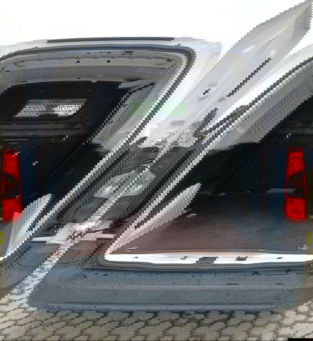 Toyota Proace City Furgone usata a Monza e Brianza (8)