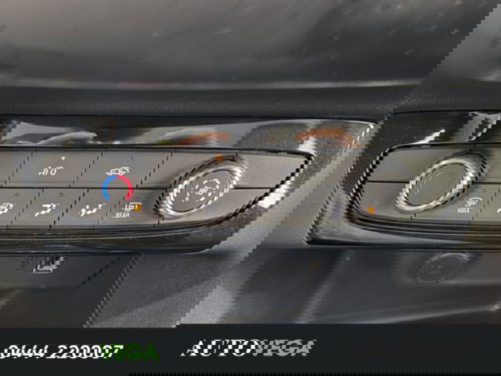 Opel Corsa usata a Vicenza (16)