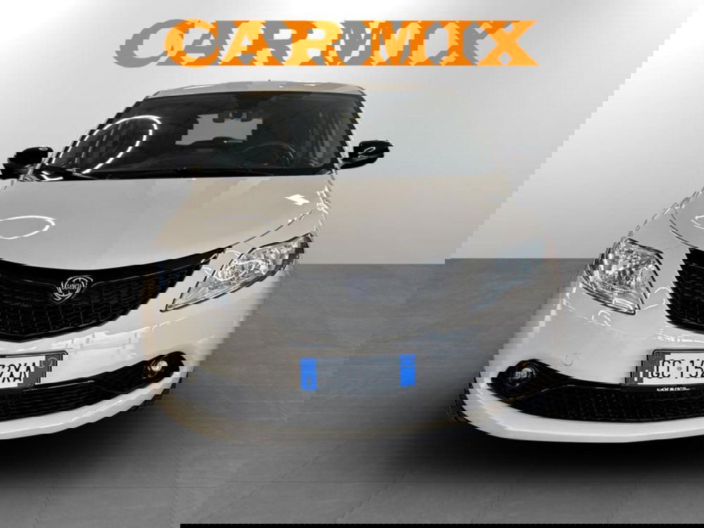 Lancia Ypsilon usata a Piacenza (2)