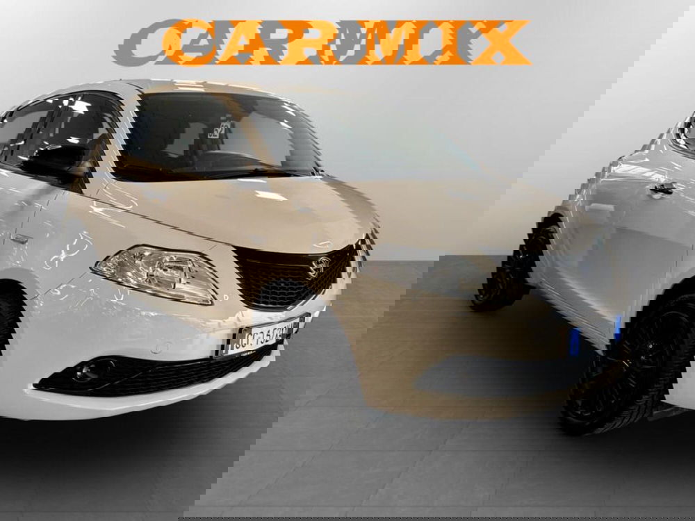 Lancia Ypsilon usata a Piacenza (3)