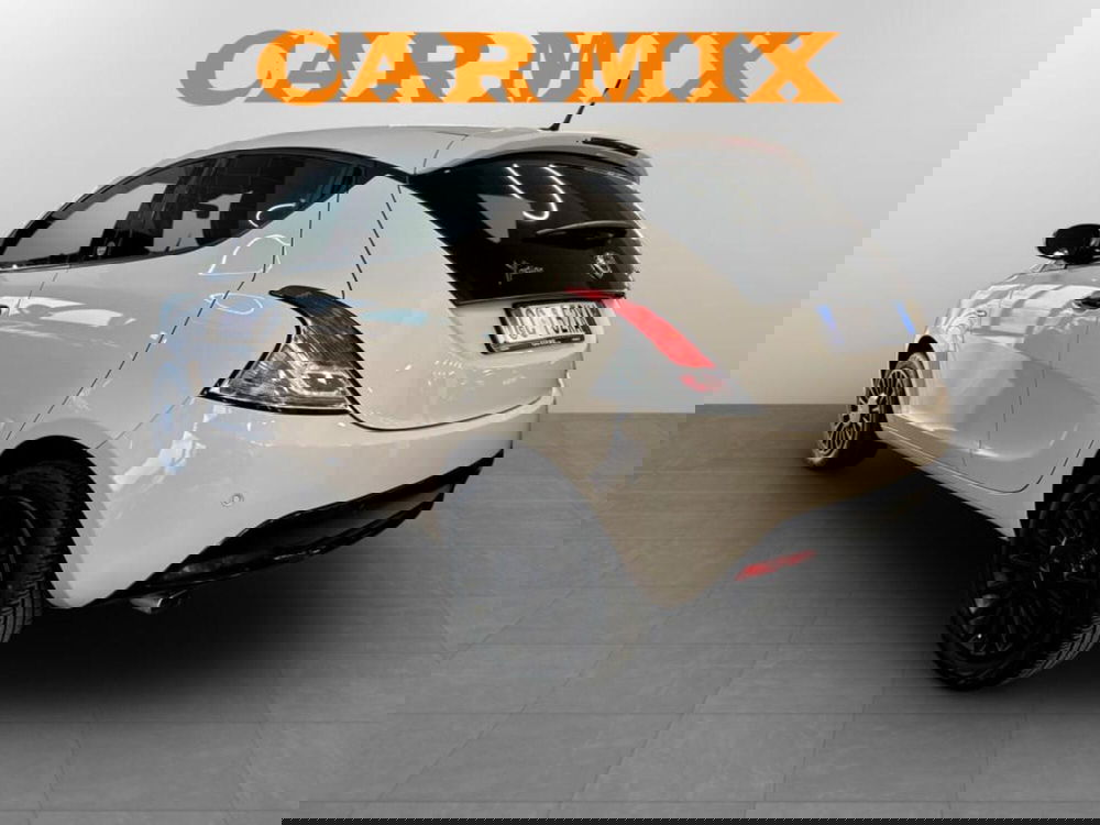 Lancia Ypsilon usata a Piacenza (4)