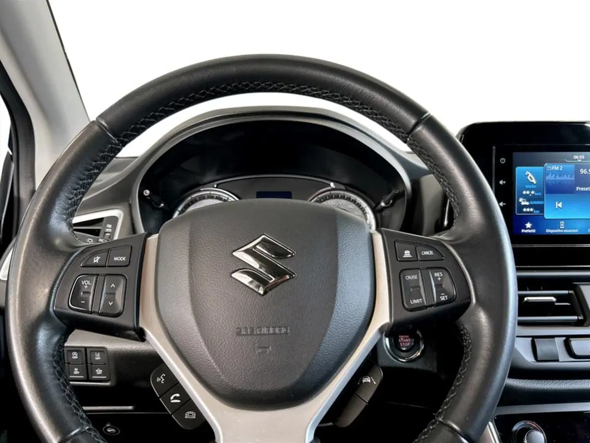 Suzuki S-Cross usata a Piacenza (12)