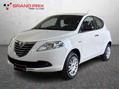 Lancia Ypsilon 0.9 TwinAir 85 CV 5 porte Metano Ecochic Silver del 2015 usata a Castenaso