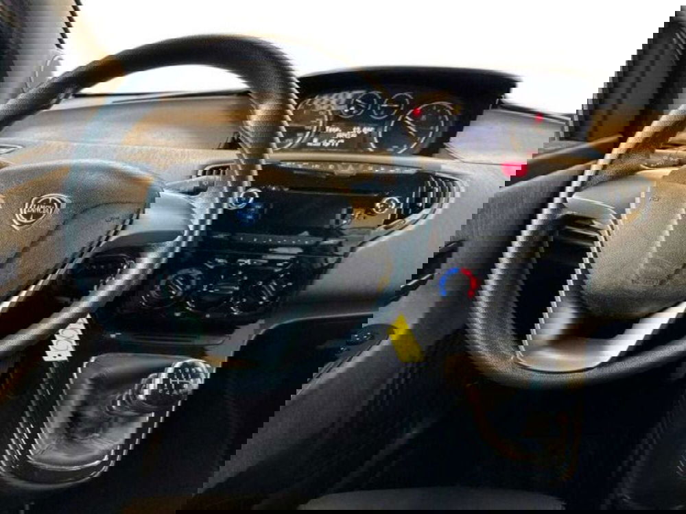 Lancia Ypsilon usata a Bologna (13)