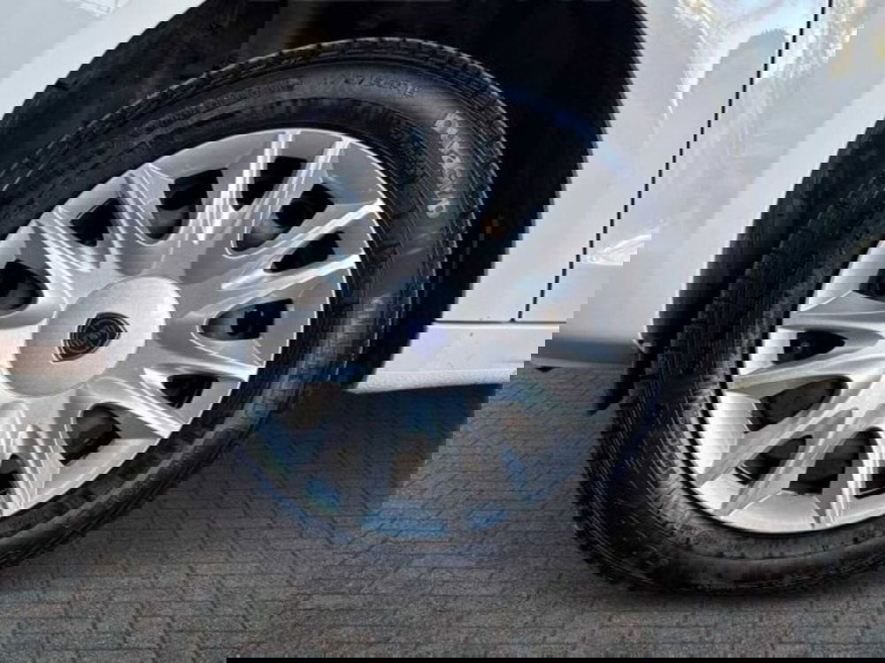 Lancia Ypsilon usata a Bologna (9)