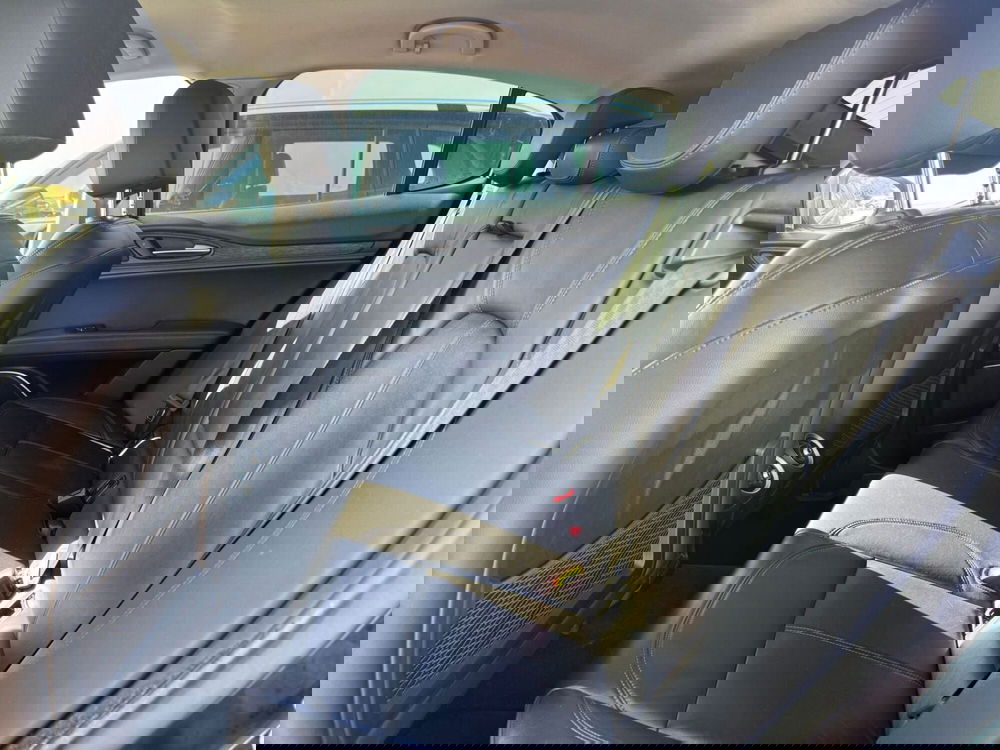 Alfa Romeo Stelvio usata a Salerno (19)