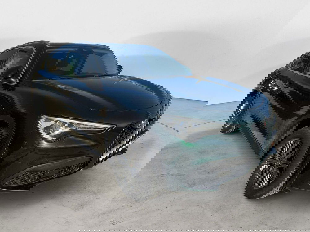 Alfa Romeo Stelvio usata a Salerno (3)